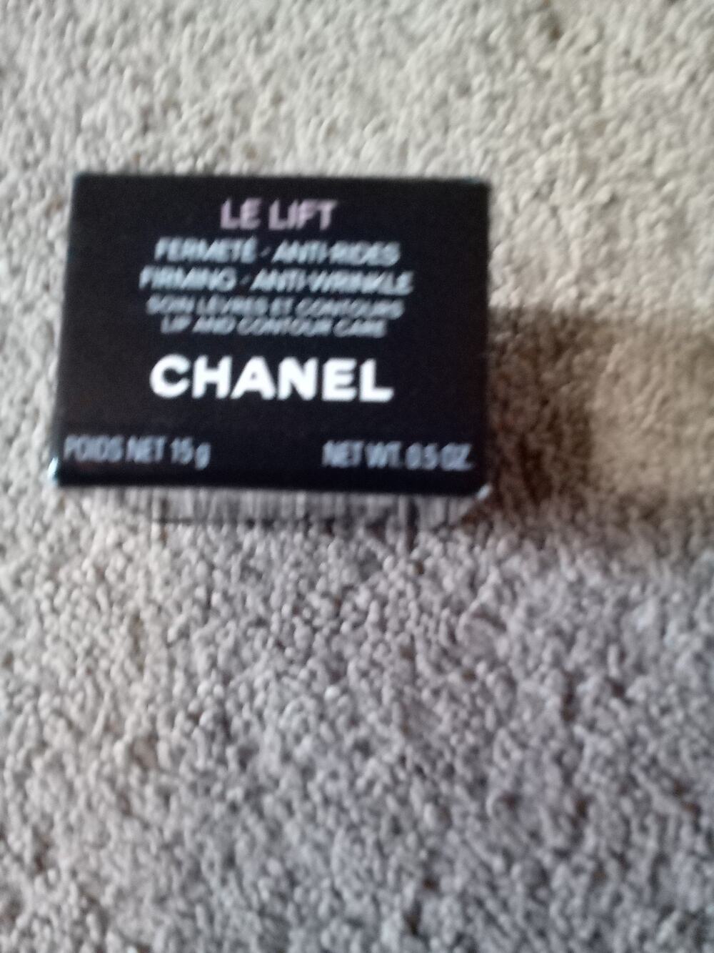NIB CHANEL Le Lift Firming Anti wrinkle Lip& Contour Care .5oz